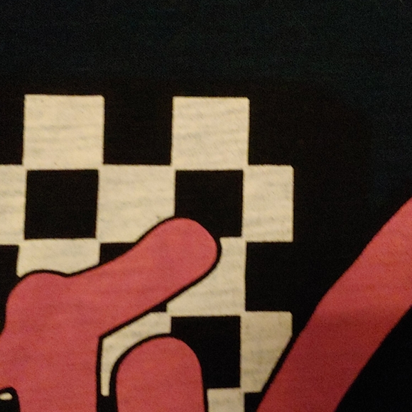 M TV t-shirt and shorts - Picture 2 of 7